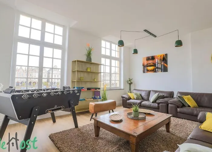 La Porte Verte, Superbe Triplex 16P